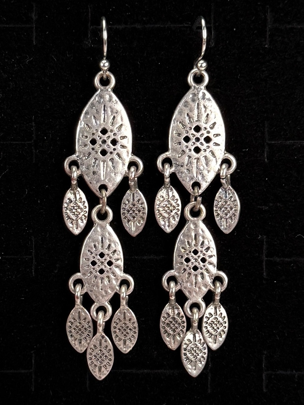 Vintage aged, Silvertone southwestern chic etched weighted pierced earrings